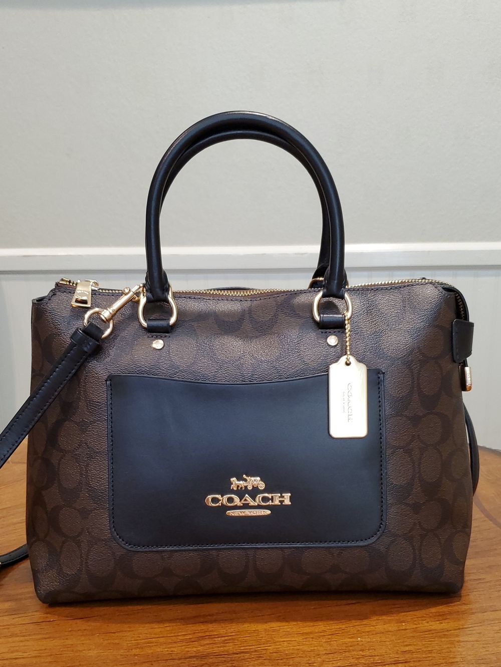 Like NEW Coach Signature Emma Bag
